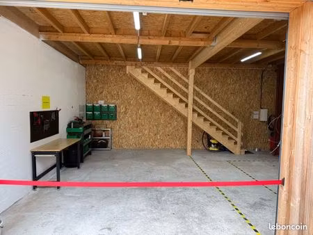local / dépot / entrepôt 160m2