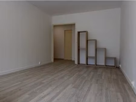 local commercial 75 m²