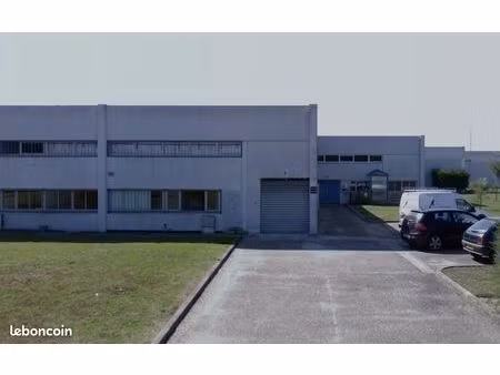 titre : entrepôt + bureaux 185 m² – zi blanquefort – parking – rocade à 10 min