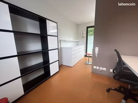 bureau 21 m²