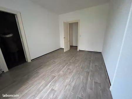 bureaux 92 m² eysines