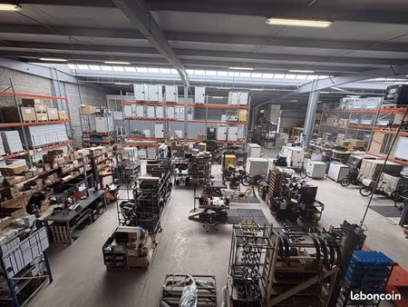 sous-location entrepôt 400m2 + 50m2 de bureaux