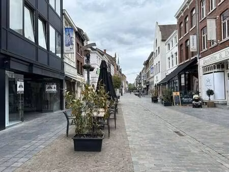 bien professionnel à louer à maaseik € 1.050 (lpvva) - vastgoed lumaro | zimmo