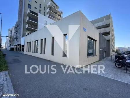 local commercial 185 m² bordeaux