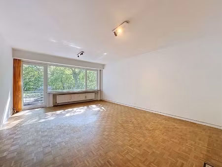 appartement à louer avec terrasse et 2 chambres   tournai (vbe42322)