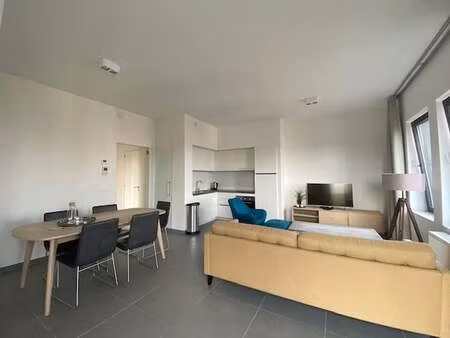 appartement à louer à woluwe-saint-lambert € 1.680 (kmx8z) - home invest belgium | zimmo