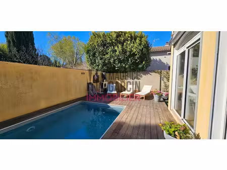 vente appartement 2 pièces 57 m² à l'isle-sur-la-sorgue (84800)  252 000 €