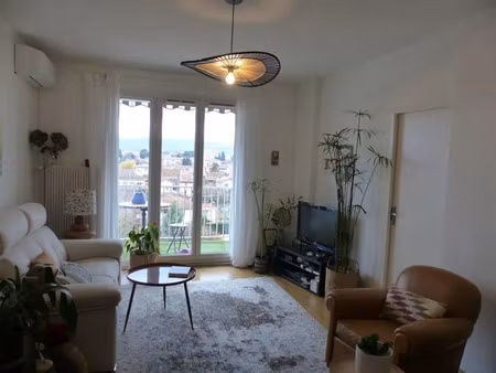 location appartement 2 pièces 66 m² à villefranche-sur-saône (69400)
