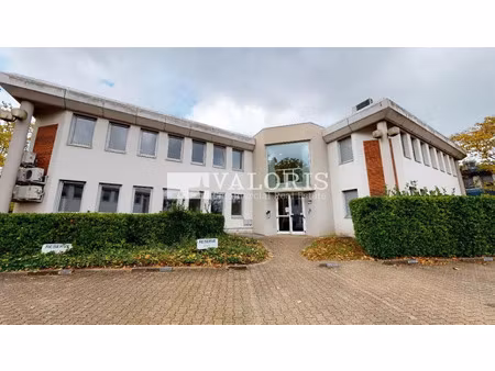 location bureau 420 m² à bron (69500)