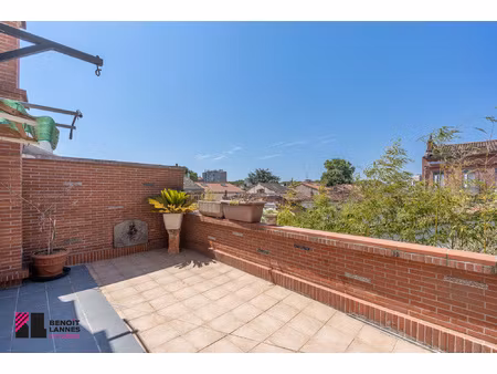 maison t6 de ville avec terrasse et rooftop
