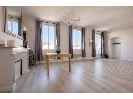 t3bis de 80m² avec balcon à lardenne centre