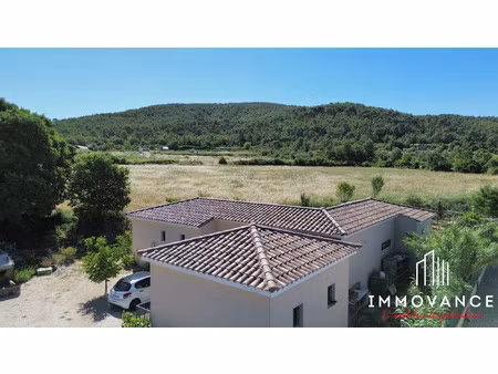 - villat6- plain-pied – 136 m² – terrain 969 m² –