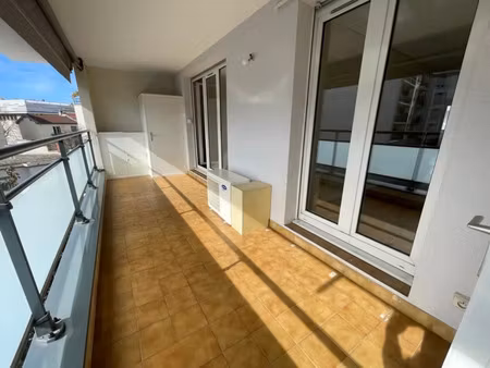 location appartement 4 pièces 90 m² à lyon 4 (69004)