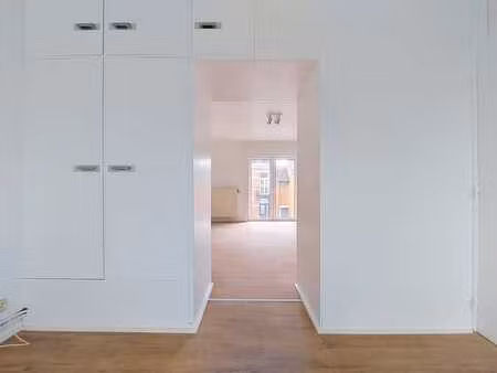 appartement 80m² 1er étage avec terrasse et jardin