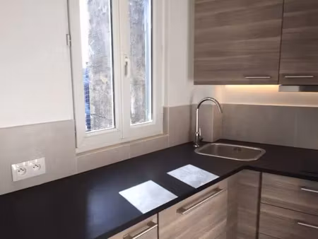 location appartement 1 pièce 26 m² à paris 18 (75018)