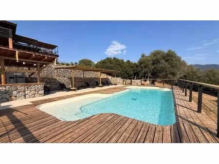 maison de 259 m² avec piscine et chalet à cognocoli-monticchi