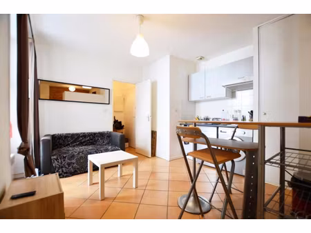 t1 bis - 22.1 m² - meublé rue rempart st etienne