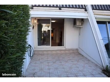 la grande-motte – appartement 2 pièces avec jardin et parking  à quelques pas de la plage