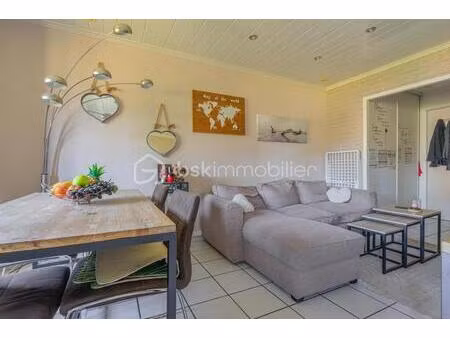 t2 bis en duplex – 47 m² carrez / 64 m² au sol – à deux pas des commodités de la balme-de-