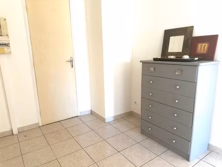 appartement t2 lumineux de 40 m² – centre-ville de gréoux-les-bains (04)
