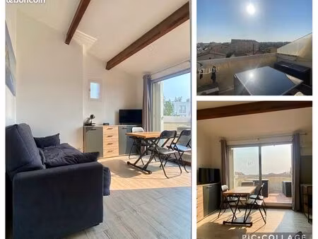 plage à 50m : t2 traversant  terrasse  parking  petite vue mer ?