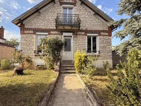 maison familiale de 103 m² avec 4 chambres  jardin clos et sous-sol complet