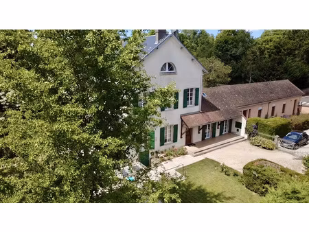 belle propriété dans le centre de pouilly en auxois