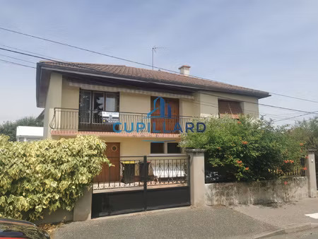 maison 3 chambres avec garage et terrain à riorges  proche r