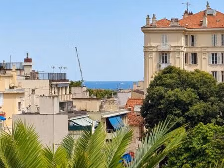 appartement à vendre - 2p en dernier étage - proche centre ville de cannes