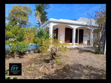 villa t4 meublee grans fond st gilles les bains