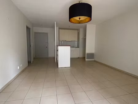 location appartement 3 pièces 64 m² à toulouse (31000)  739 €