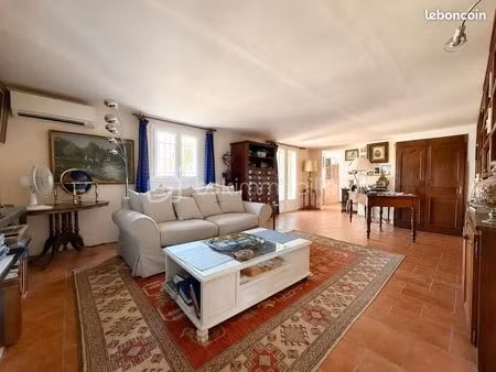 villa 5 pièces 184 m²
