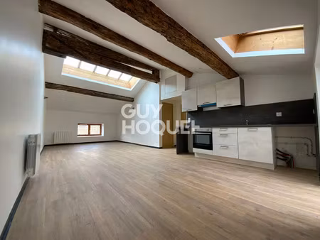 location appartement 3 pièces 86 m² à crest (26400)