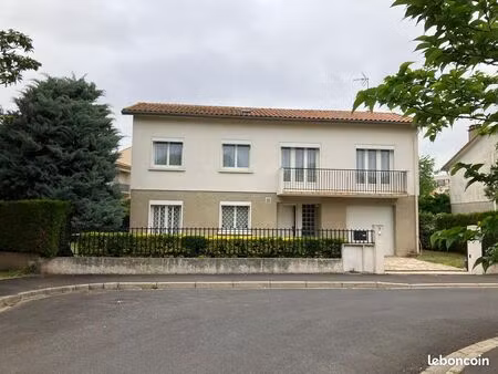 maison familiale 4 faces quartier recherché