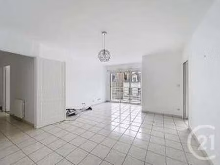 location appartement 3 pièces à châteaubriant (44110) : à louer 3 pièces / 65m² châteaubri