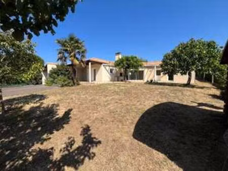 location maison à talmont-saint-hilaire (85440) : à louer / 119m² talmont-saint-hilaire