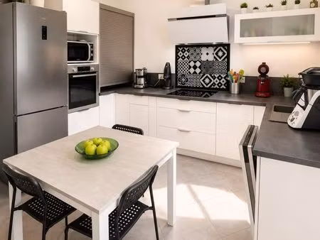 marseillan-plage – maison climatisée 60 m² avec véranda  jardin  terrasse et parking