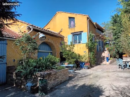 maison atypique en pierre(possibilité de créer gites)