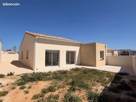 villa 4 pièces 90 m²