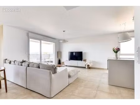 appartement t3 + parking