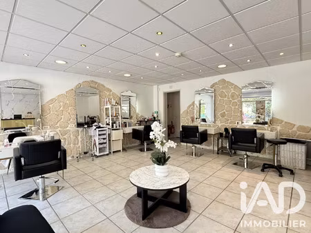 vente commerce 84 m² combs-la-ville (77380)