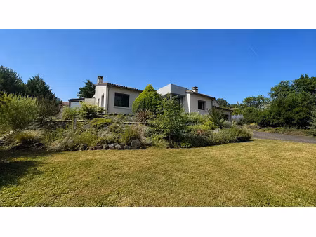 vente maison 5 pièces 170 m² à châteaugay (63119)  615 000 €