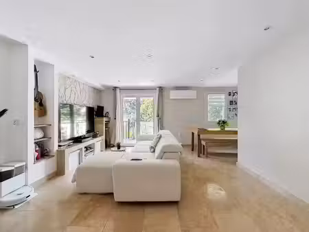 vente appartement 3 pièces 75 m² à levens (06670)  359 000 €