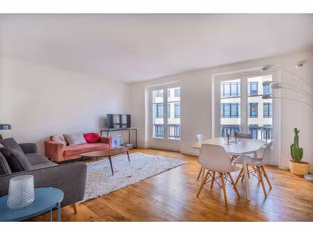paris 2ème- 2 pièces - 43.68 m2