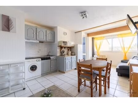 appartement 2 pièces  proche de la mer