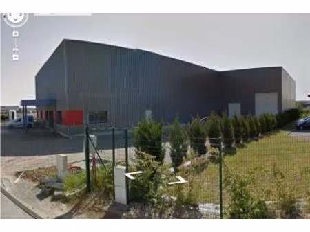 location - local d'activite 1220 m