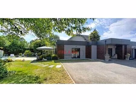 maison avec piscine et terrasse lubersac (19)