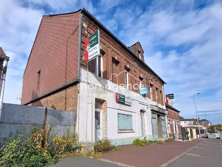 immeuble de rapport – 493 m² bâtis sur 524 m² de terrain