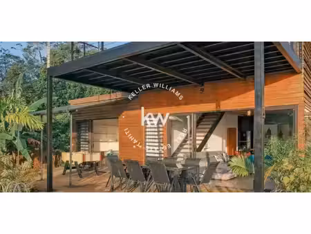maison avec piscine et terrasse arue (987)