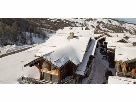 chalet avec terrasse vars (05)